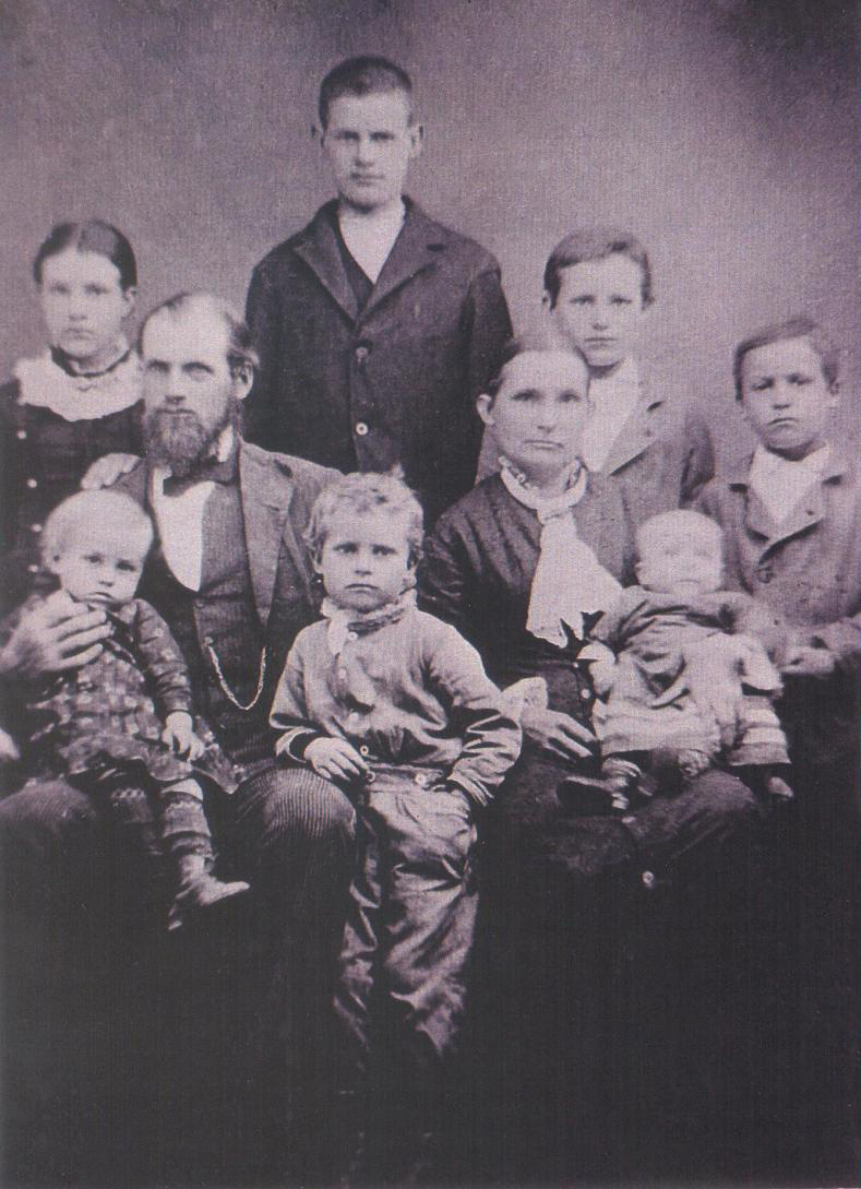 Joseph and Mary Ellen Lillywhite with children