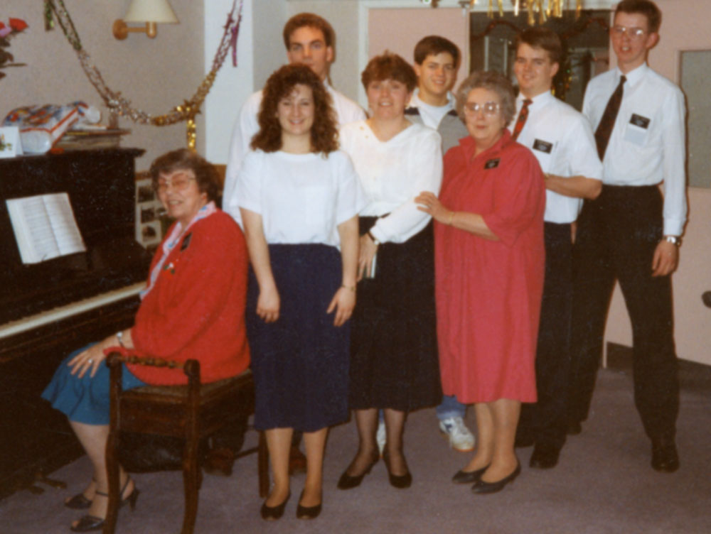 Dorothy Noorlander with missionaries